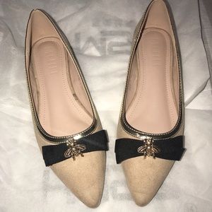 Classy black and beige flats